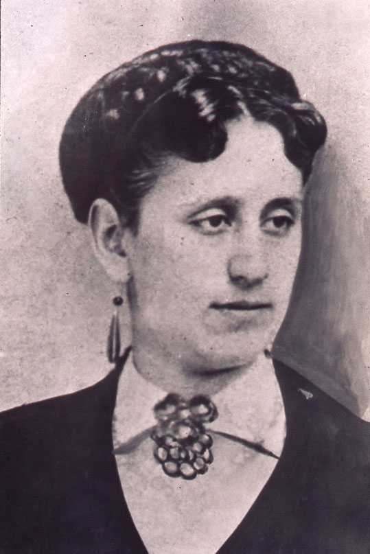 Ella Hirsch